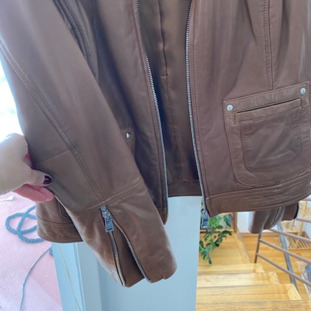 Beautiful, perfect condition, buttery leather jack